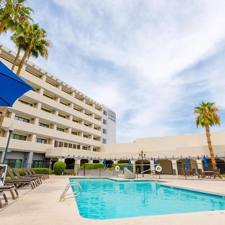 Four Points By Sheraton Phoenix South Mountain Exterior photo